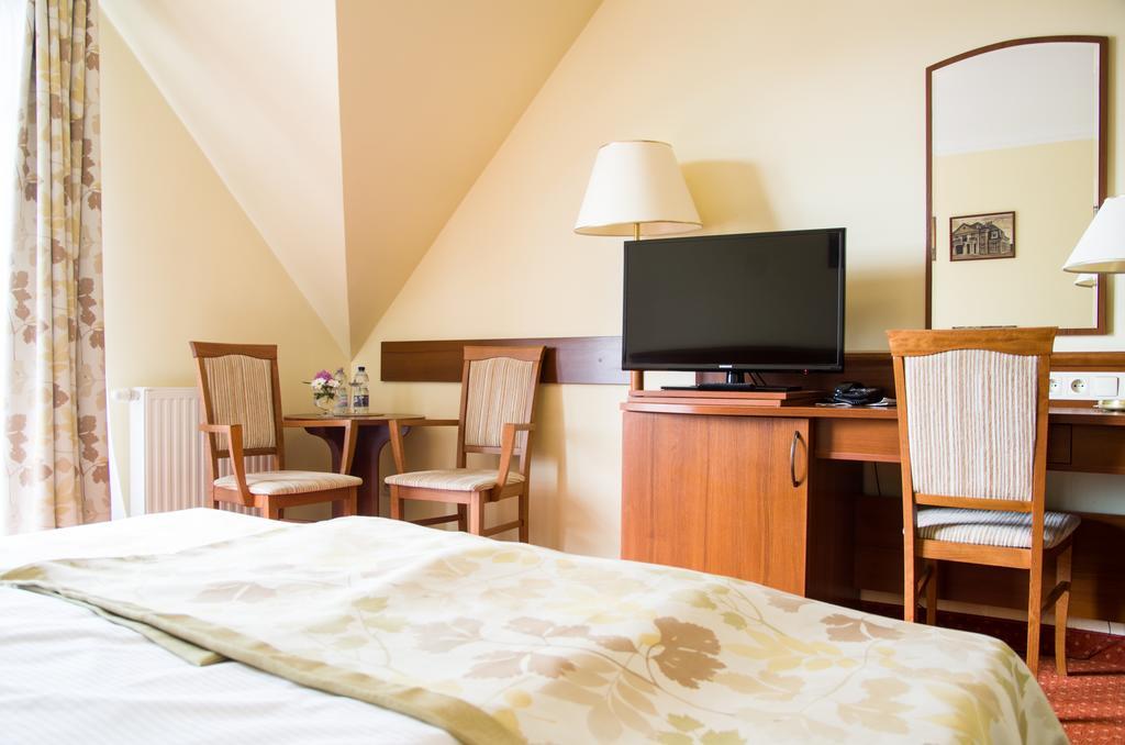 Hotel Barlinek Buitenkant foto