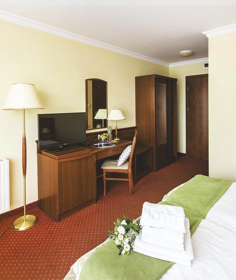 Hotel Barlinek Buitenkant foto